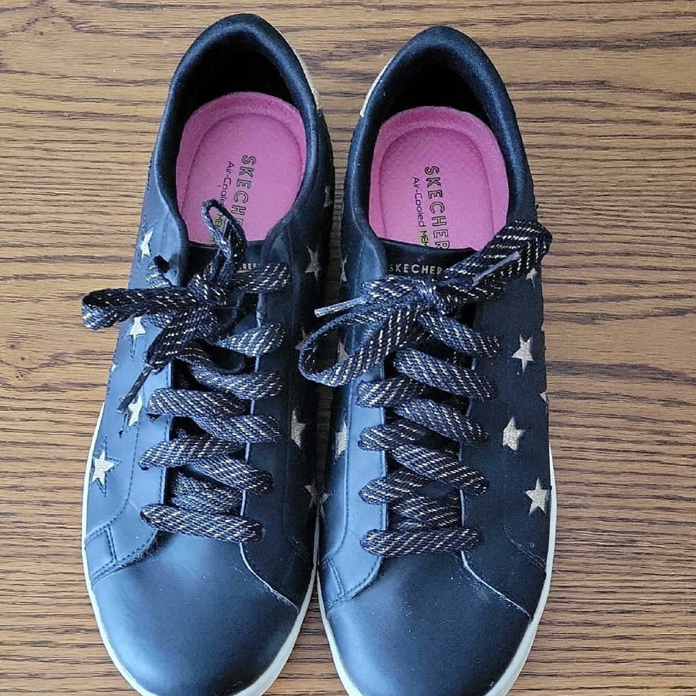Skechers Women's Black and Gold Star Sneakers